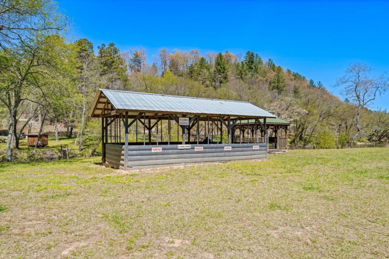 Blue Ridge Bear Bungalow Exterior foto